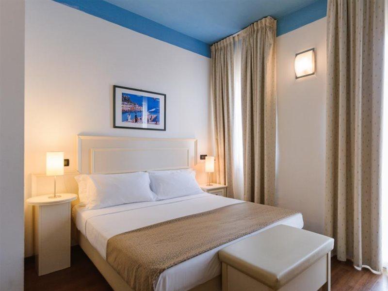 Hotel Fra I Pini Rimini Exterior photo