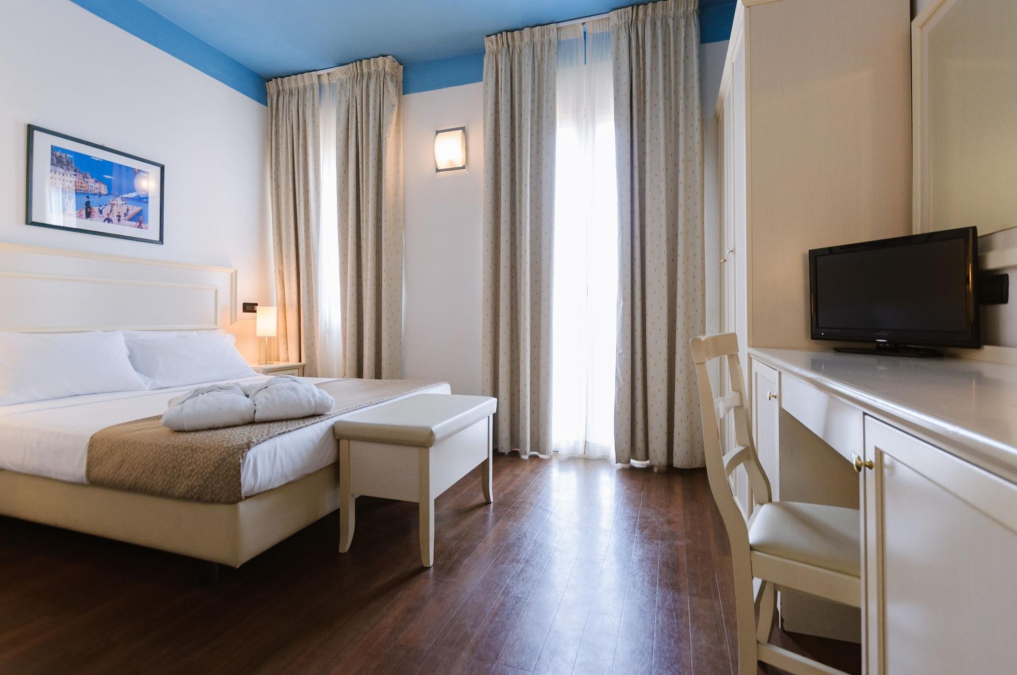 Hotel Fra I Pini Rimini Exterior photo