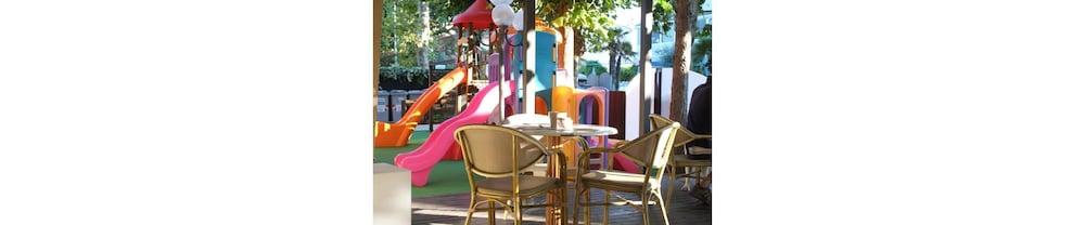 Hotel Fra I Pini Rimini Exterior photo