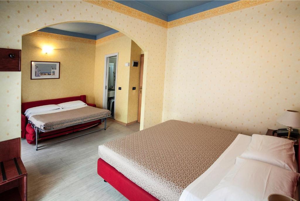 Hotel Fra I Pini Rimini Exterior photo